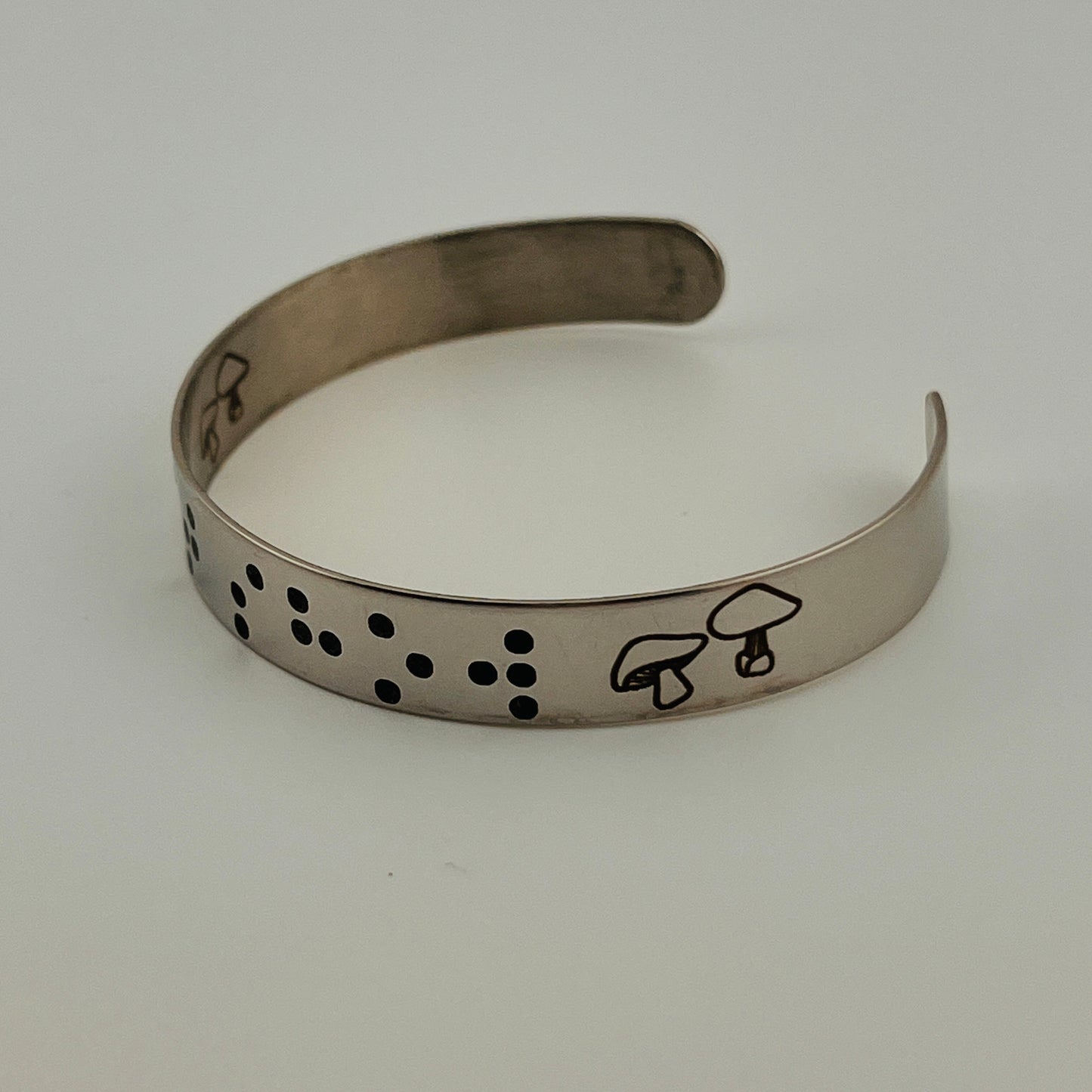 Braille bracelet