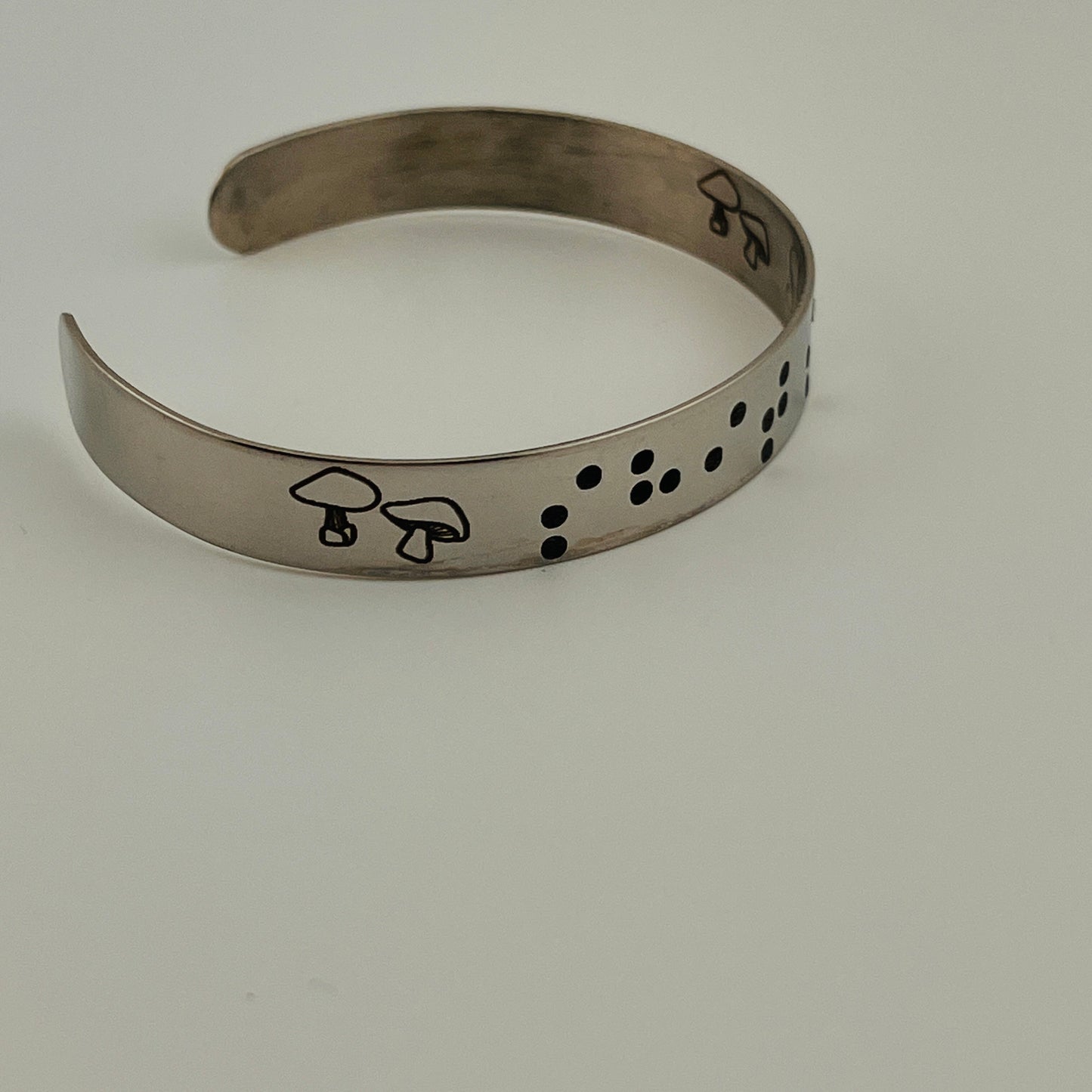 Braille bracelet